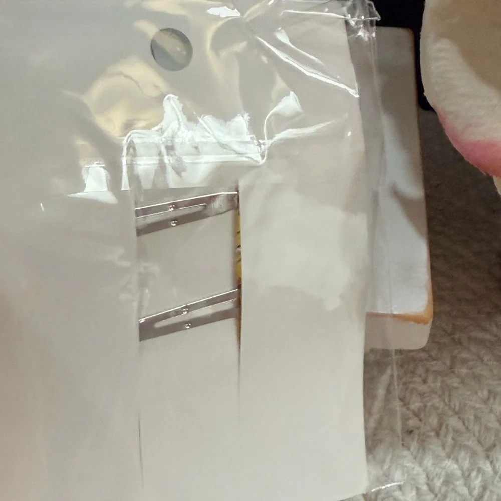 Dior (GWP) Yellow Logo Hair Clips - Picture 3 of 5